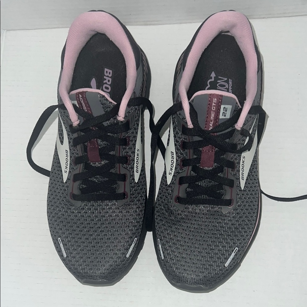Women’s Brooks Running Shoes